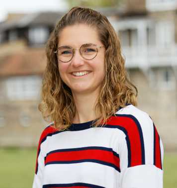 Portrait of Noémie
