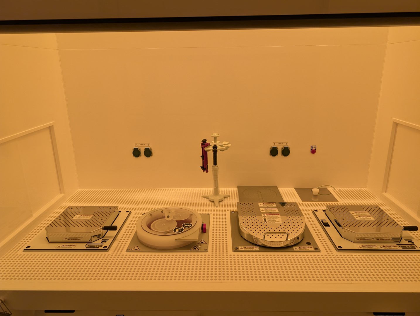Photo of Cleanroom wet bench with Spin coater and hot plates