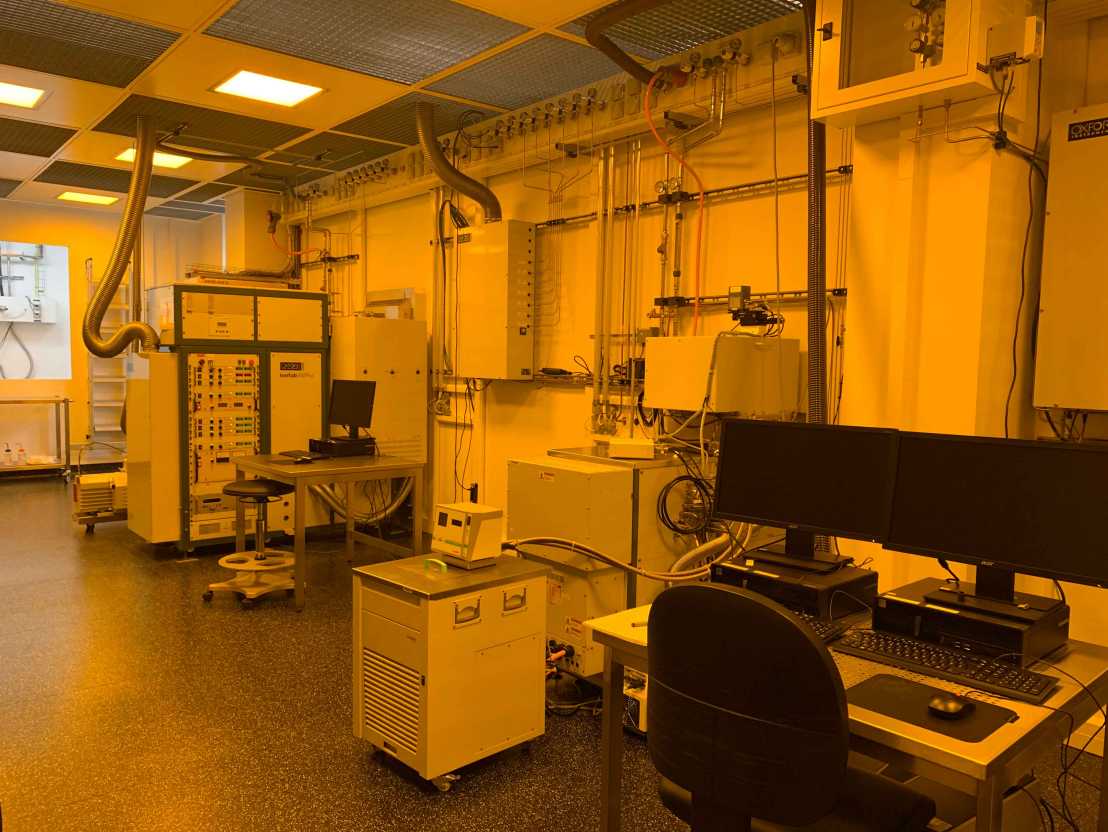 Enlarged view: Gray room technical area