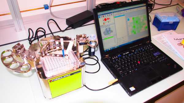 Formulatrix Mantis dispenser in the lab of Genomics Basel