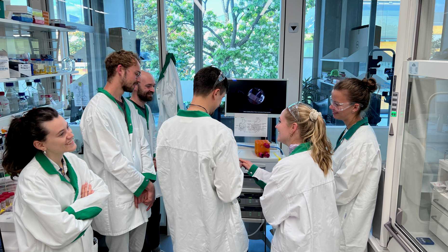 PhD students Morgan Roberts and Jan Michler have found an engaging way to present the colonoscope. 